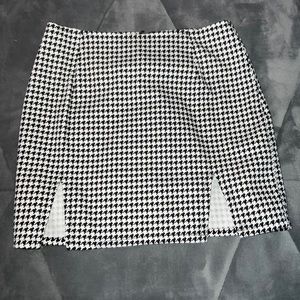 Houndstooth Motel Rocks Mini Skirt